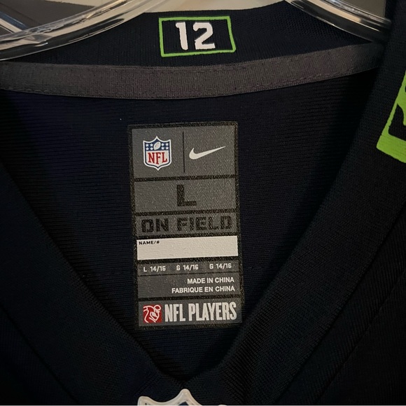 Seattle Seahawks NFL MARSHAWN LYNCH Jersey - Youth Large - Picture 3 of 4